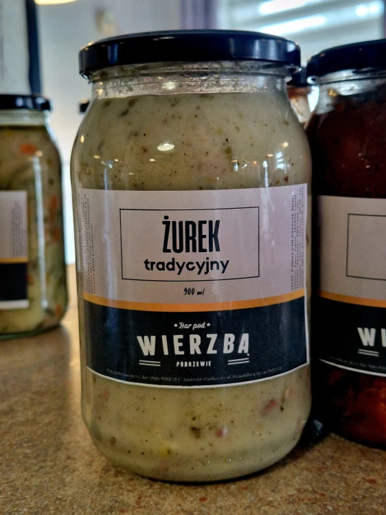 żurek z białą kiełbasą